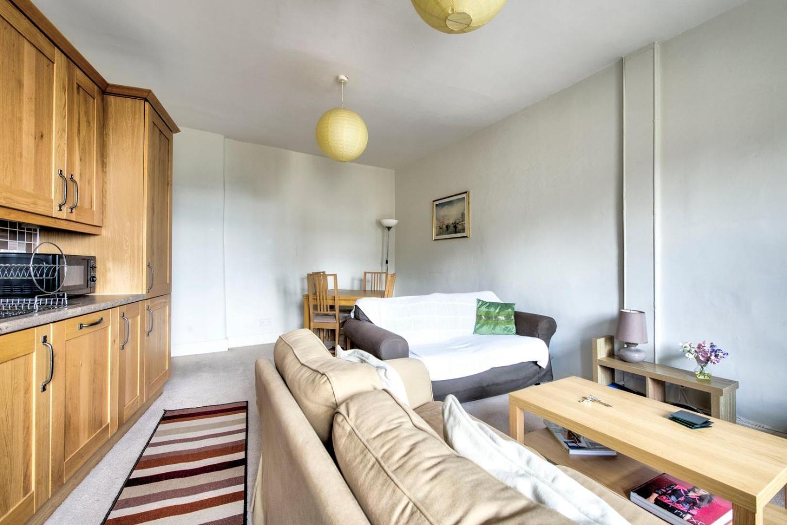 Guestready - Charming Home In Old Town 에든버러 외부 사진